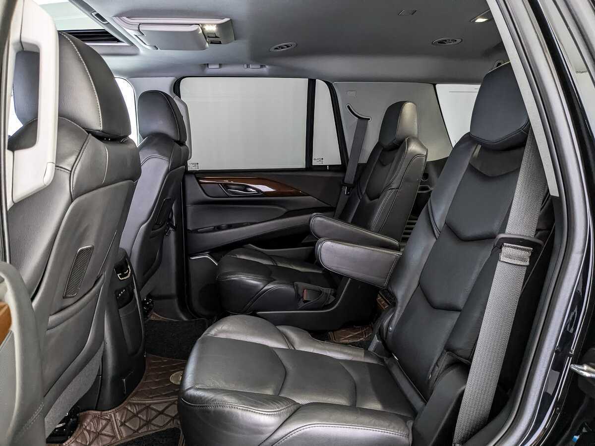 Купить Cadillac Escalade с пробегом. Фото: #13