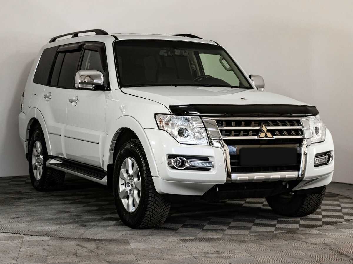 Купить Mitsubishi Pajero с пробегом. Фото: #2