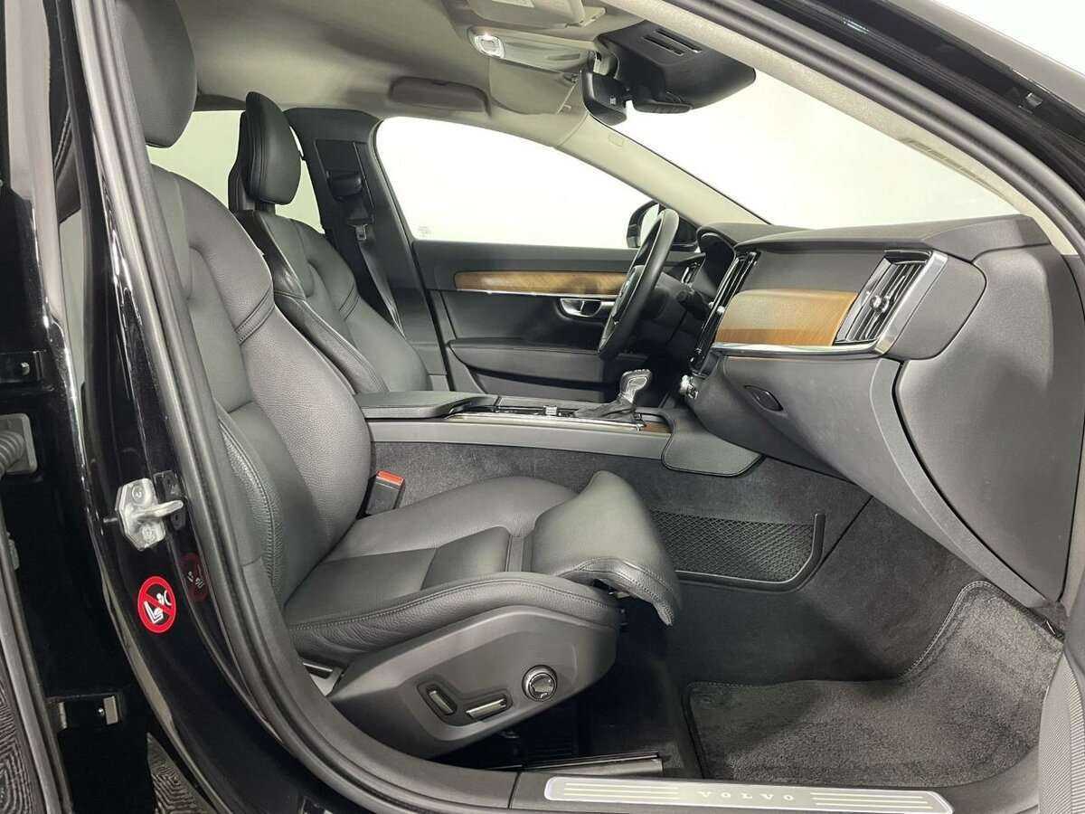 Купить Volvo S90 с пробегом. Фото: #13