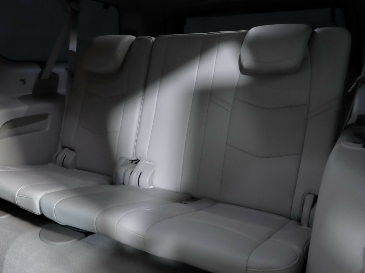 Купить Cadillac Escalade с пробегом. Фото: #17