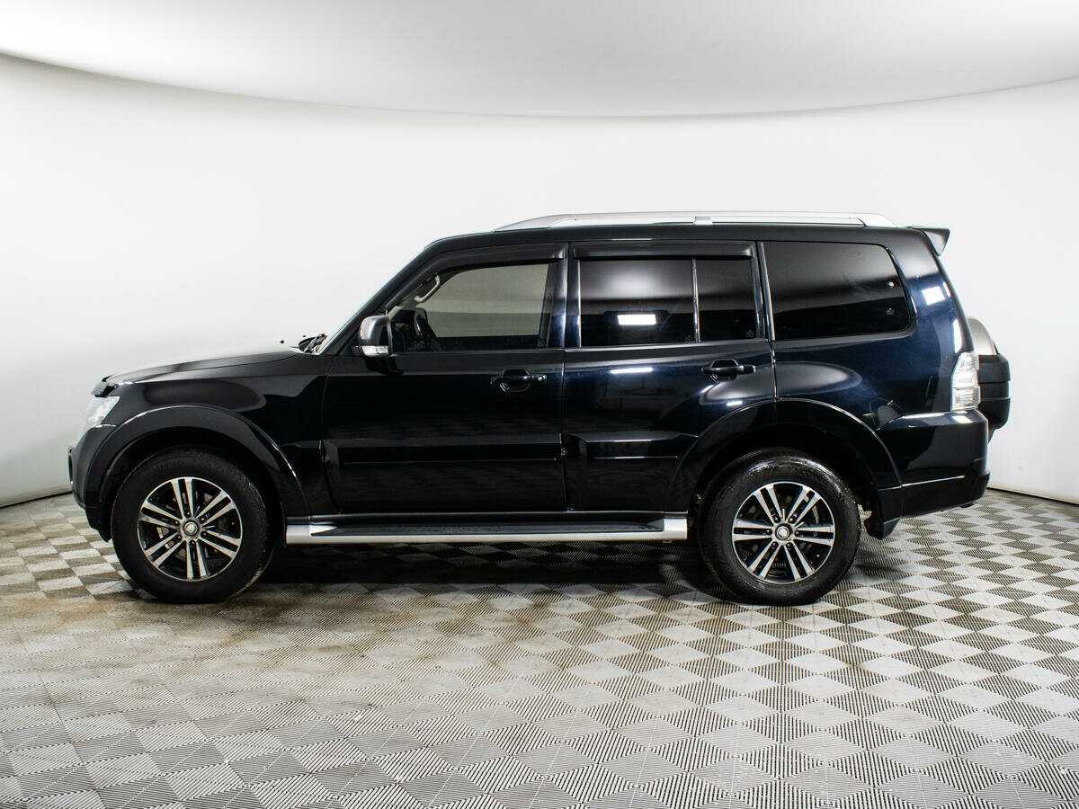 Купить Mitsubishi Pajero с пробегом. Фото: #5