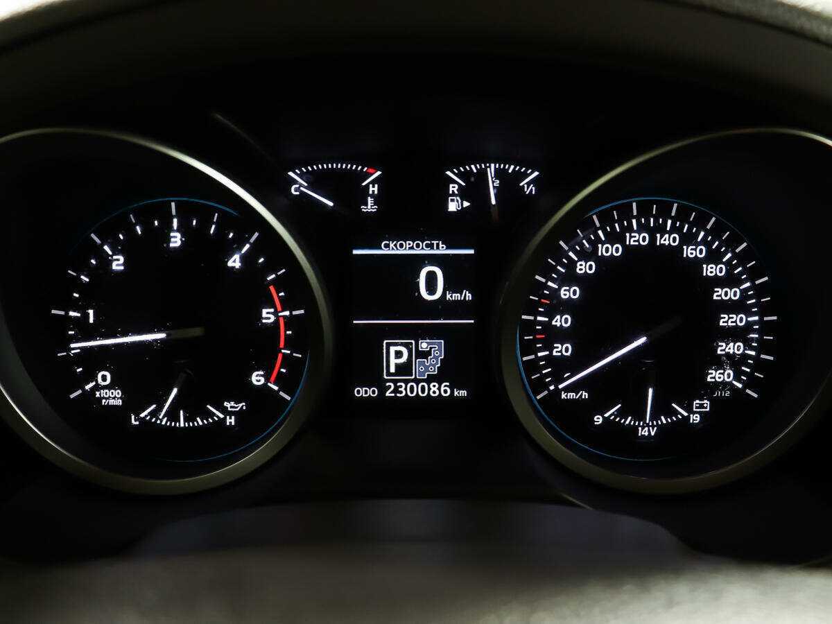 Купить Toyota Land Cruiser с пробегом. Фото: #13