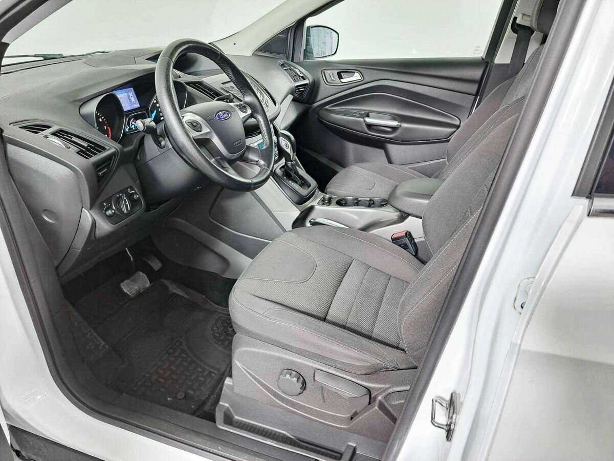 Купить Ford Kuga с пробегом. Фото: #13
