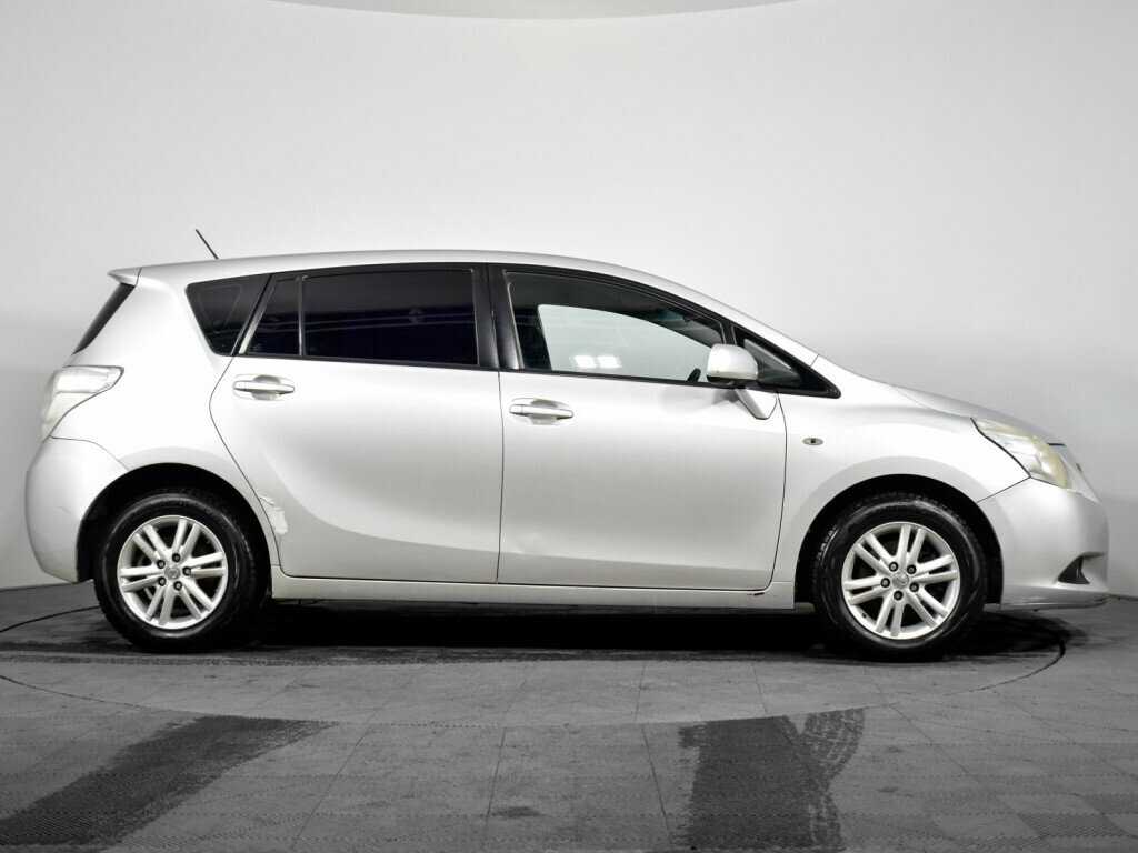 Купить Toyota Verso с пробегом. Фото: #3