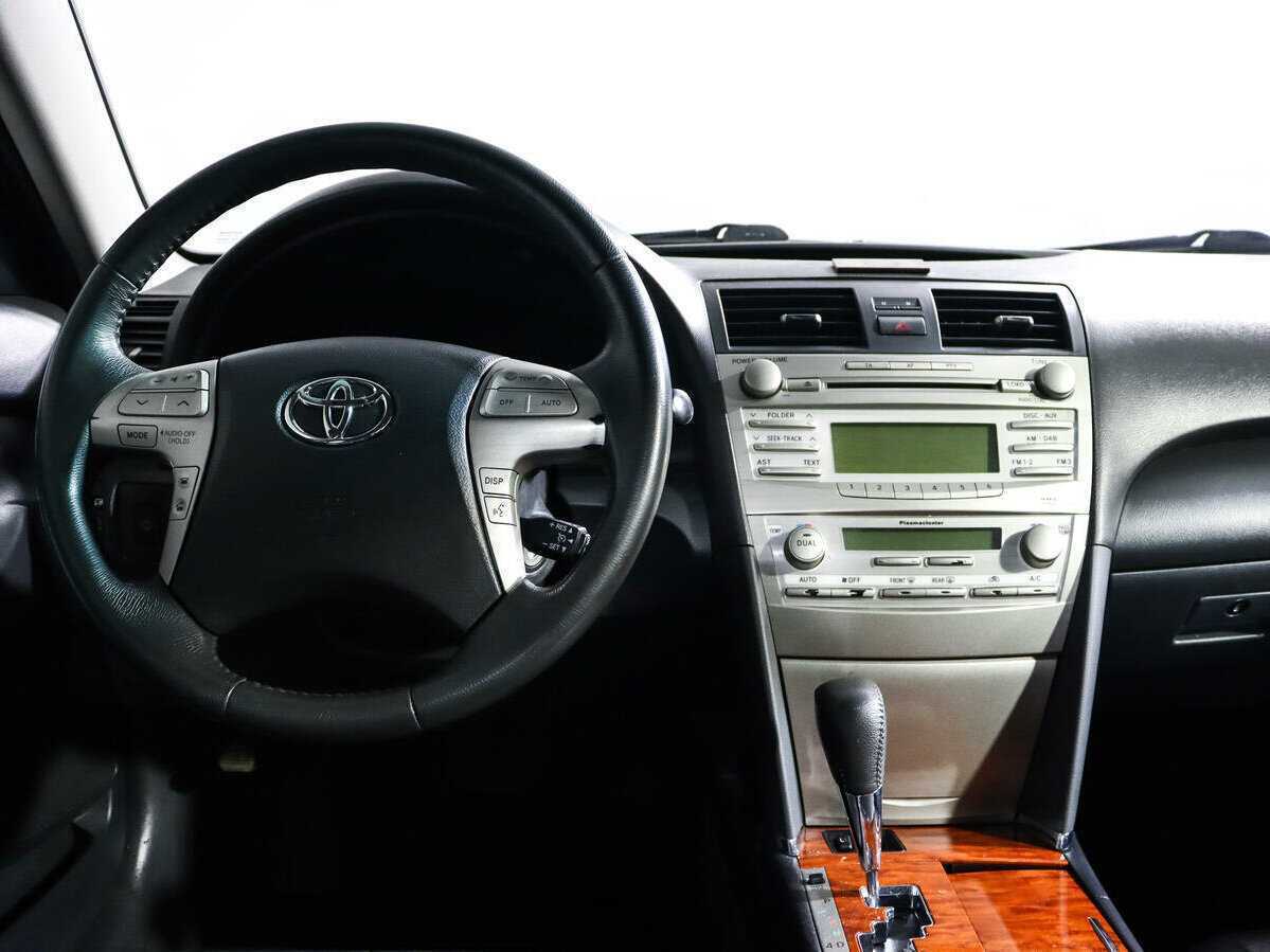 Купить Toyota Camry с пробегом. Фото: #9