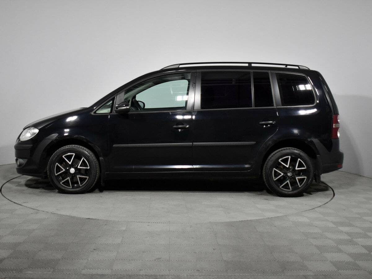Купить Volkswagen Touran с пробегом. Фото: #7