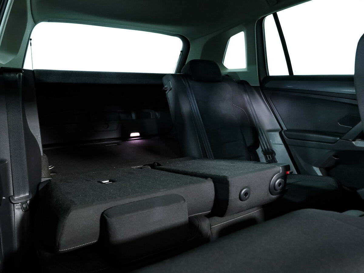 Купить Volkswagen Tiguan с пробегом. Фото: #23