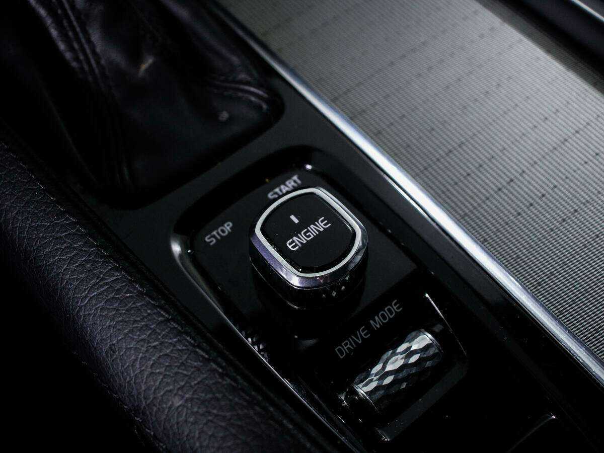 Купить Volvo XC90 с пробегом. Фото: #13