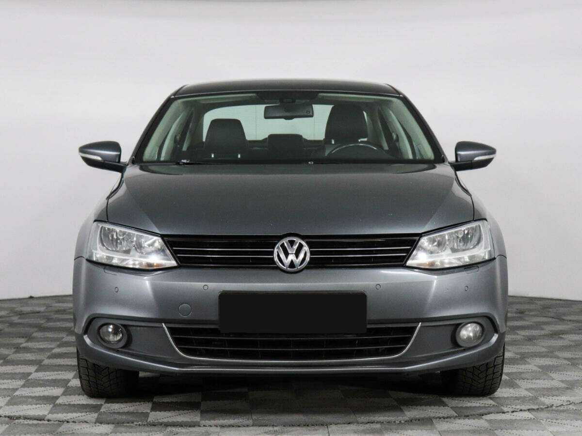 Купить Volkswagen Jetta с пробегом. Фото: #1