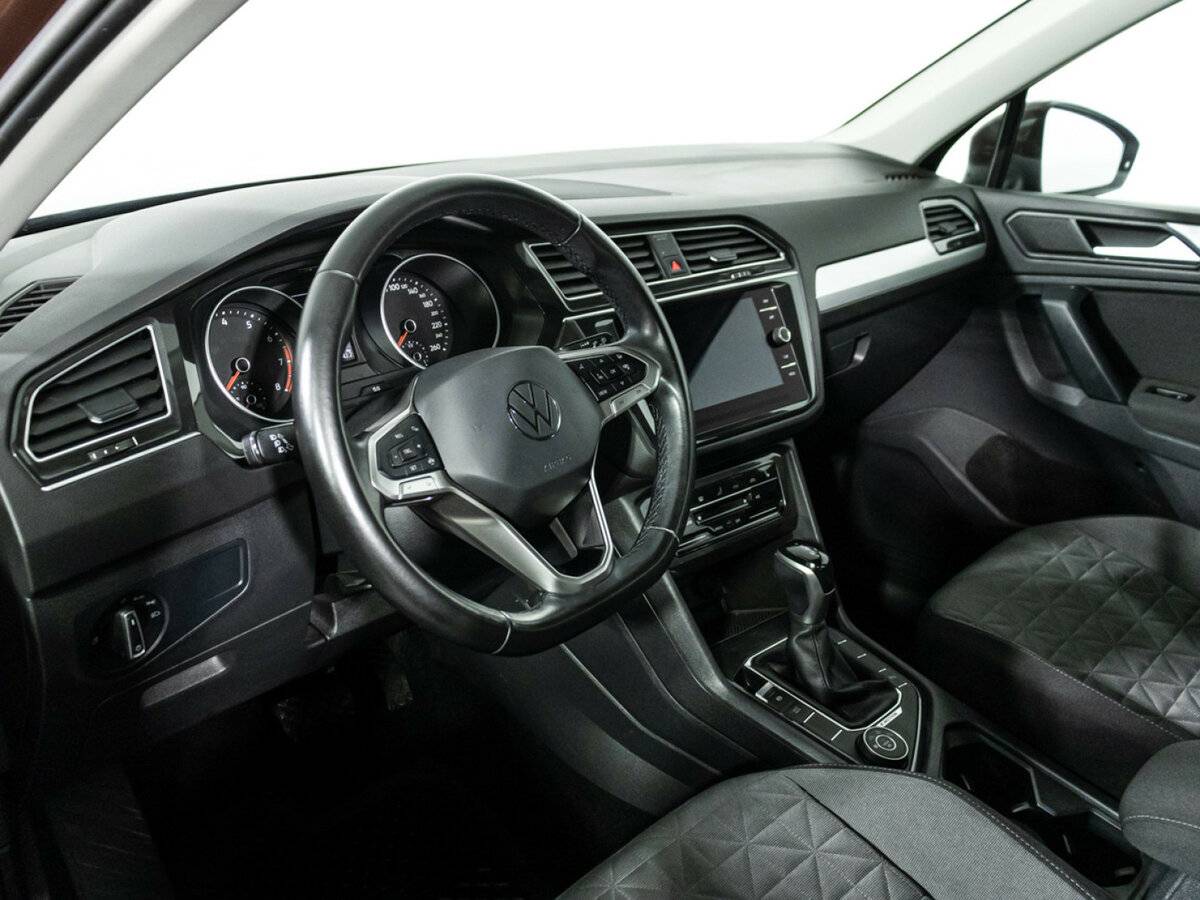 Купить Volkswagen Tiguan с пробегом. Фото: #10