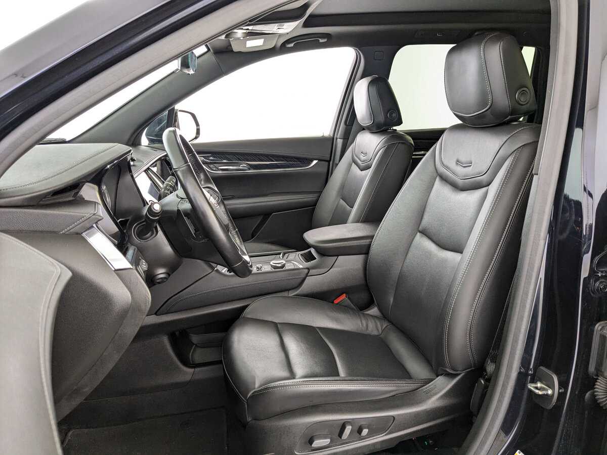 Купить Cadillac XT6 с пробегом. Фото: #15