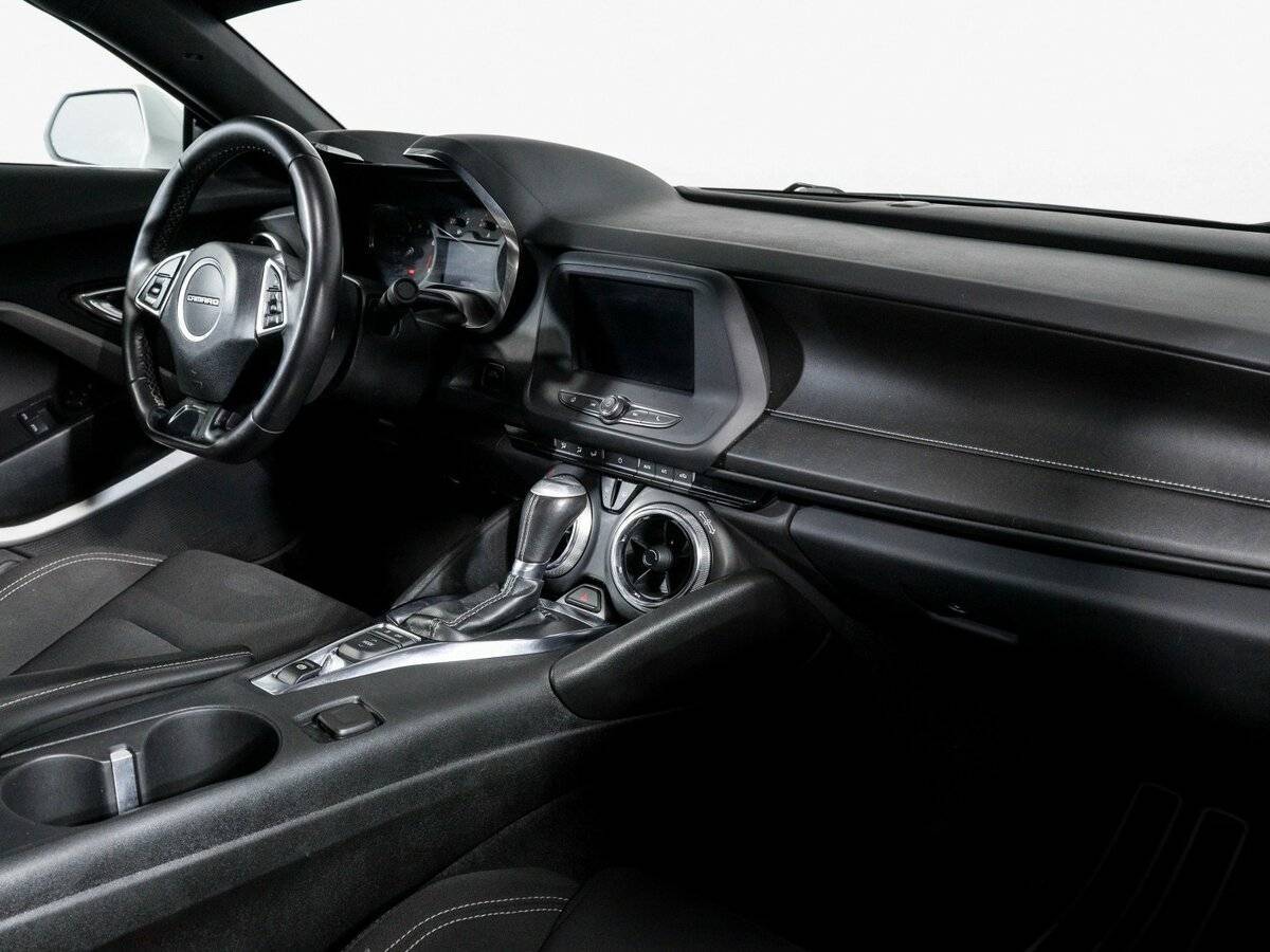 Купить Chevrolet Camaro с пробегом. Фото: #8