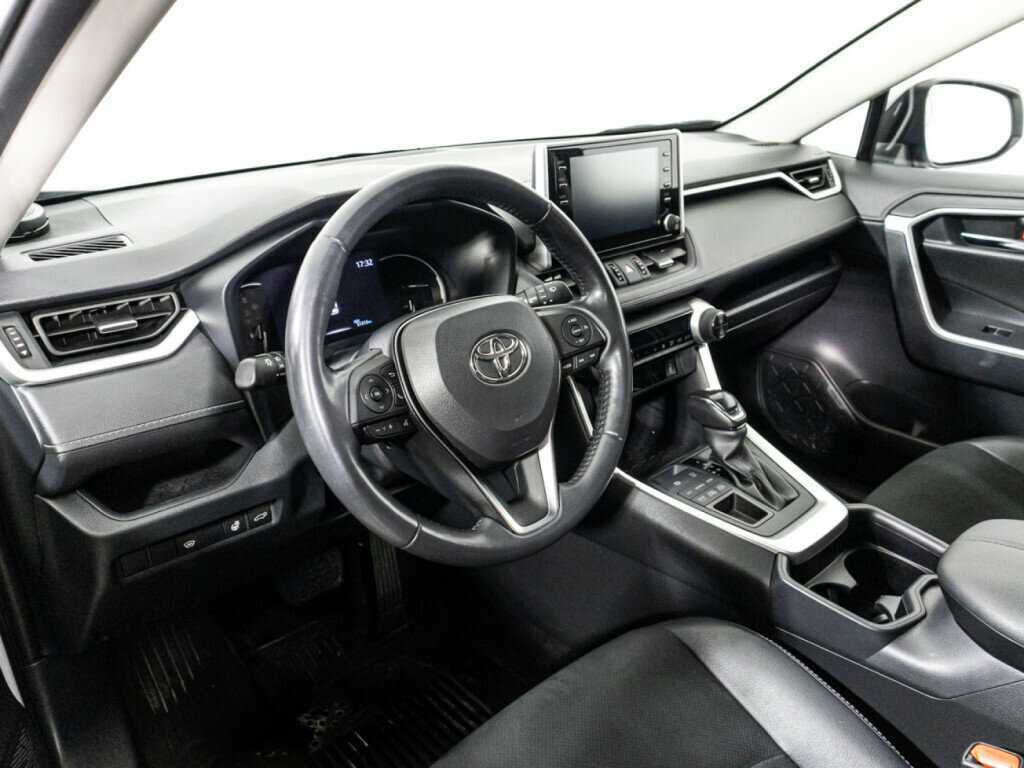 Купить Toyota RAV4 с пробегом. Фото: #10