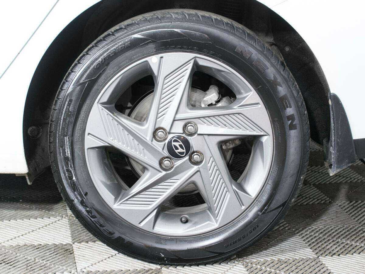 Купить Hyundai Solaris с пробегом. Фото: #16