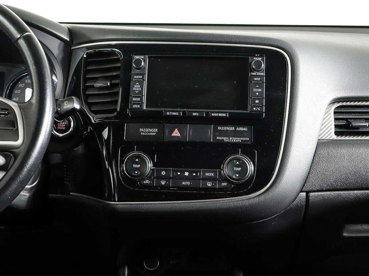 Купить Mitsubishi Outlander с пробегом. Фото: #12