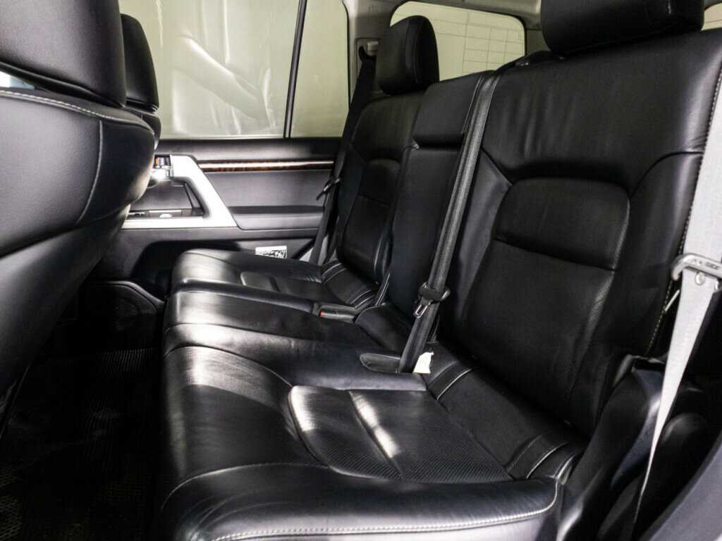 Купить Toyota Land Cruiser с пробегом. Фото: #7