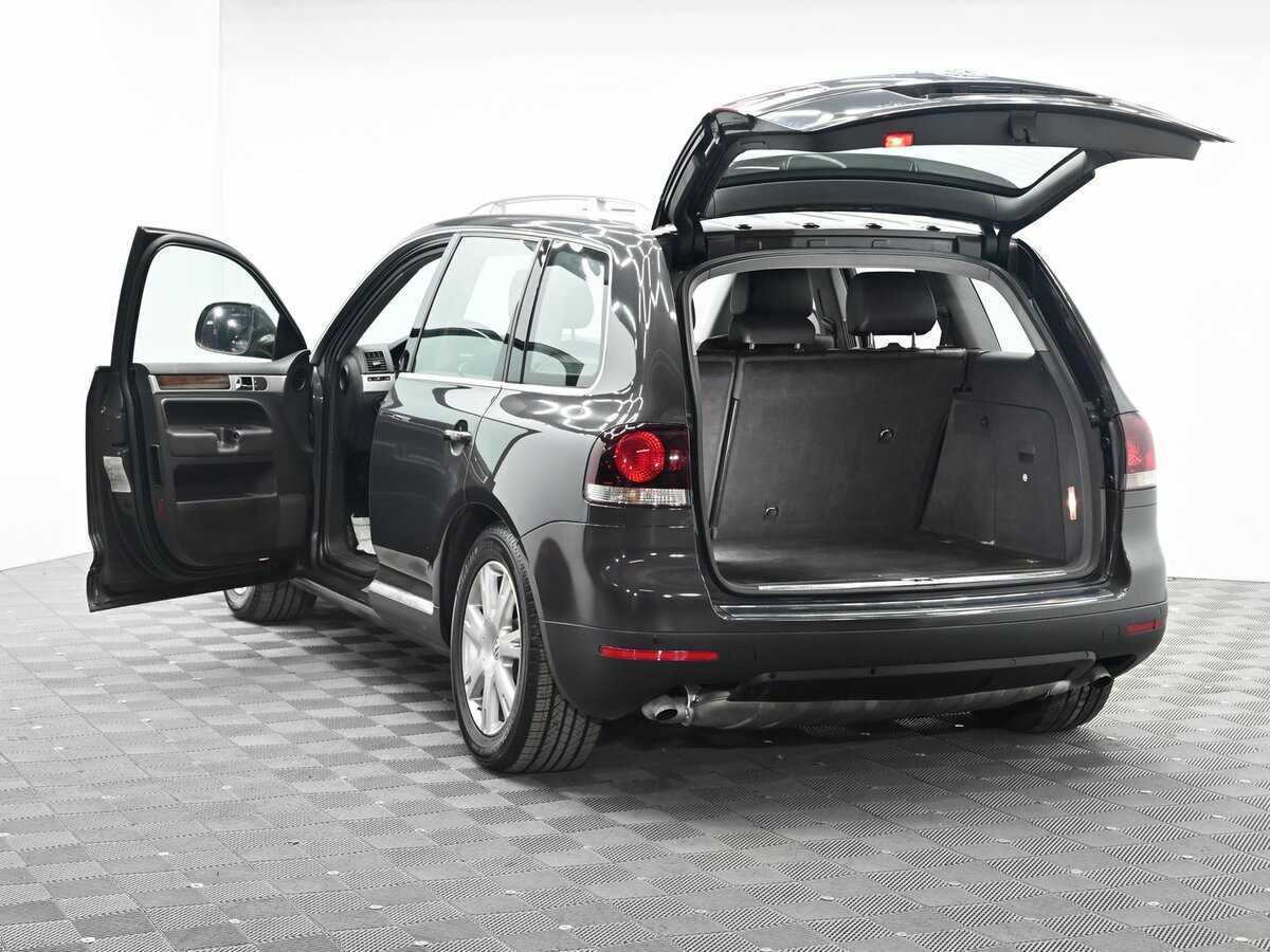 Купить Volkswagen Touareg с пробегом. Фото: #4