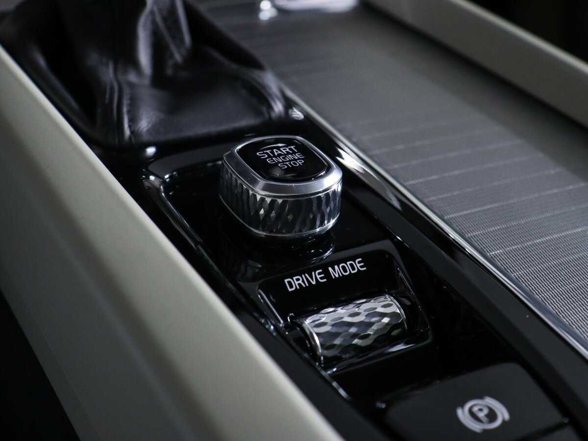 Купить Volvo XC60 с пробегом. Фото: #21