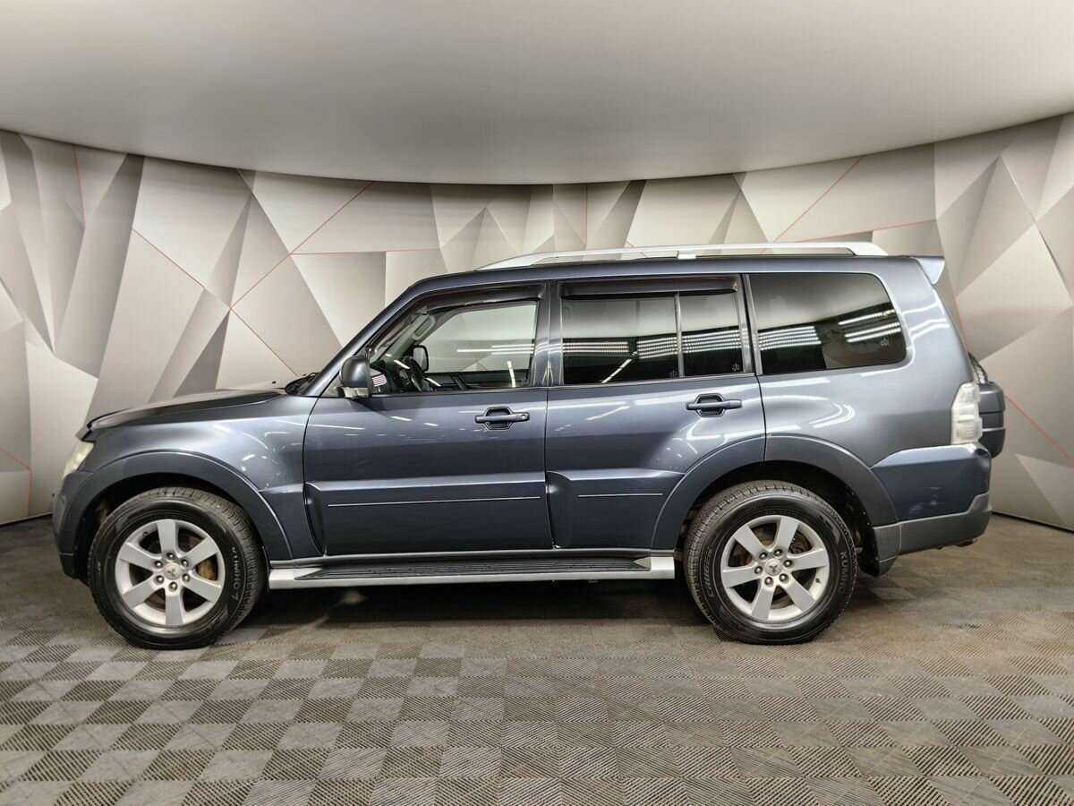 Купить Mitsubishi Pajero с пробегом. Фото: #4