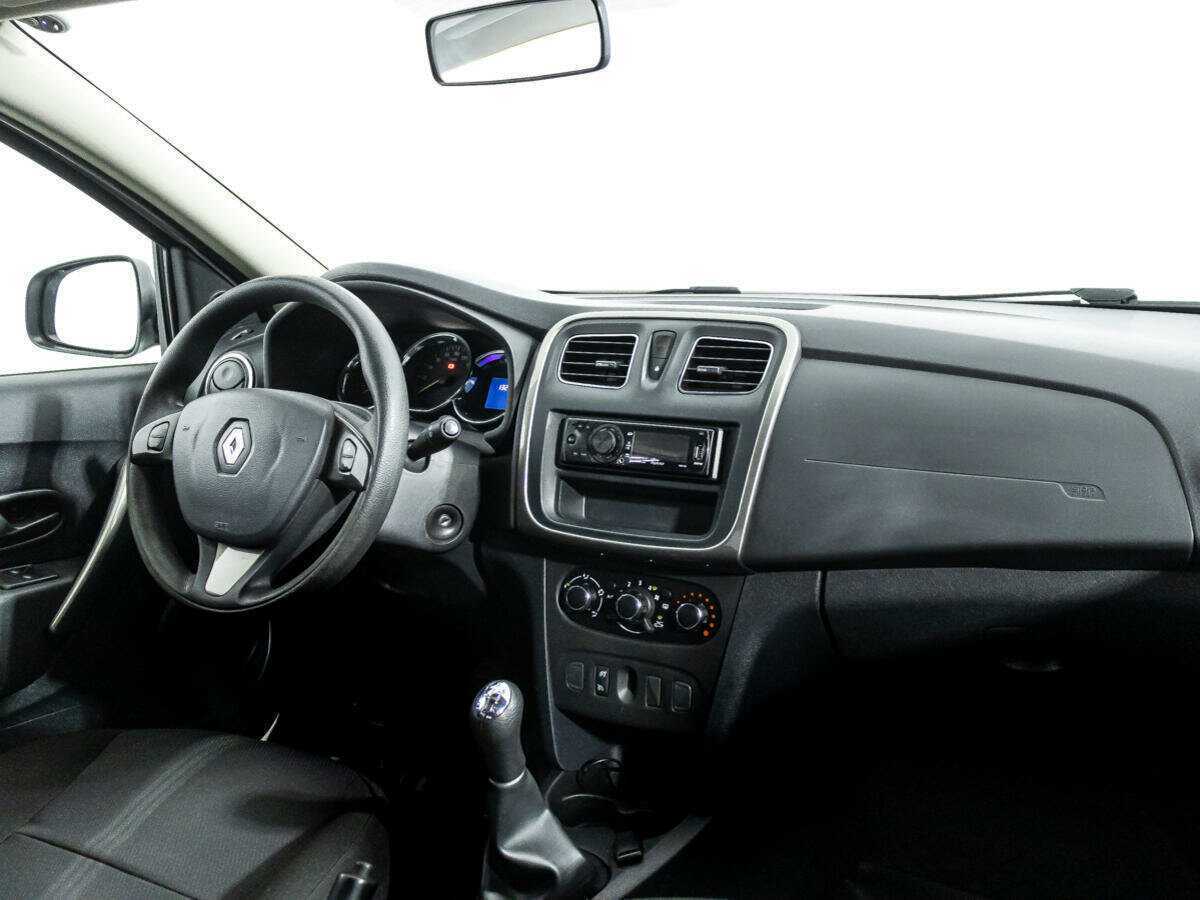 Купить Renault Sandero с пробегом. Фото: #8
