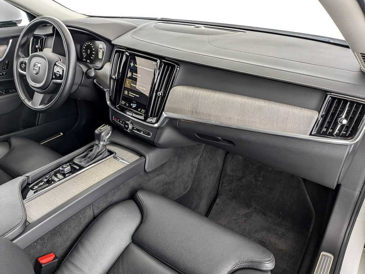 Купить Volvo S90 с пробегом. Фото: #10