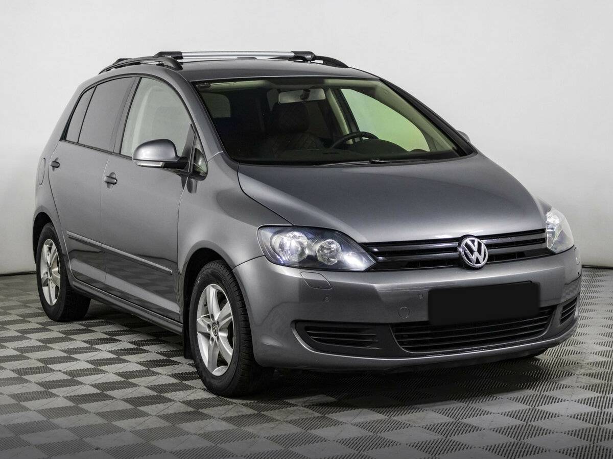 Купить Volkswagen Golf Plus с пробегом. Фото: #2