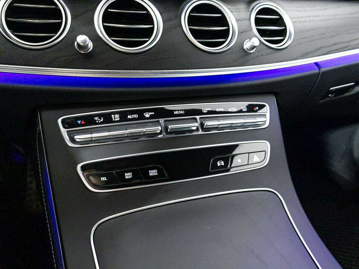 Купить Mercedes-Benz E-Класс с пробегом. Фото: #15