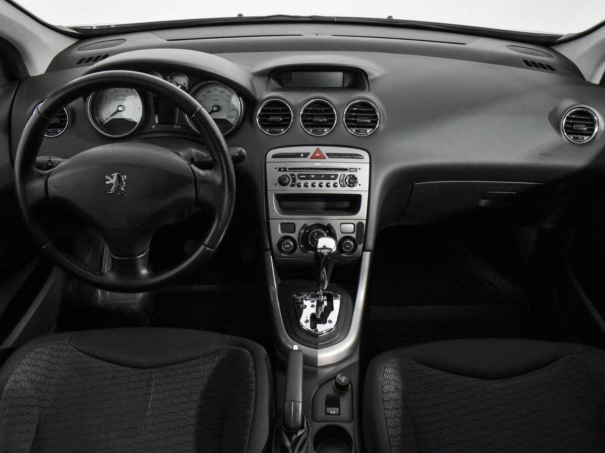 Купить Peugeot 308 с пробегом. Фото: #11