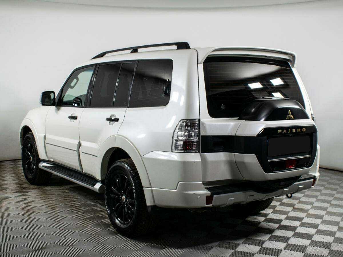 Купить Mitsubishi Pajero с пробегом. Фото: #6
