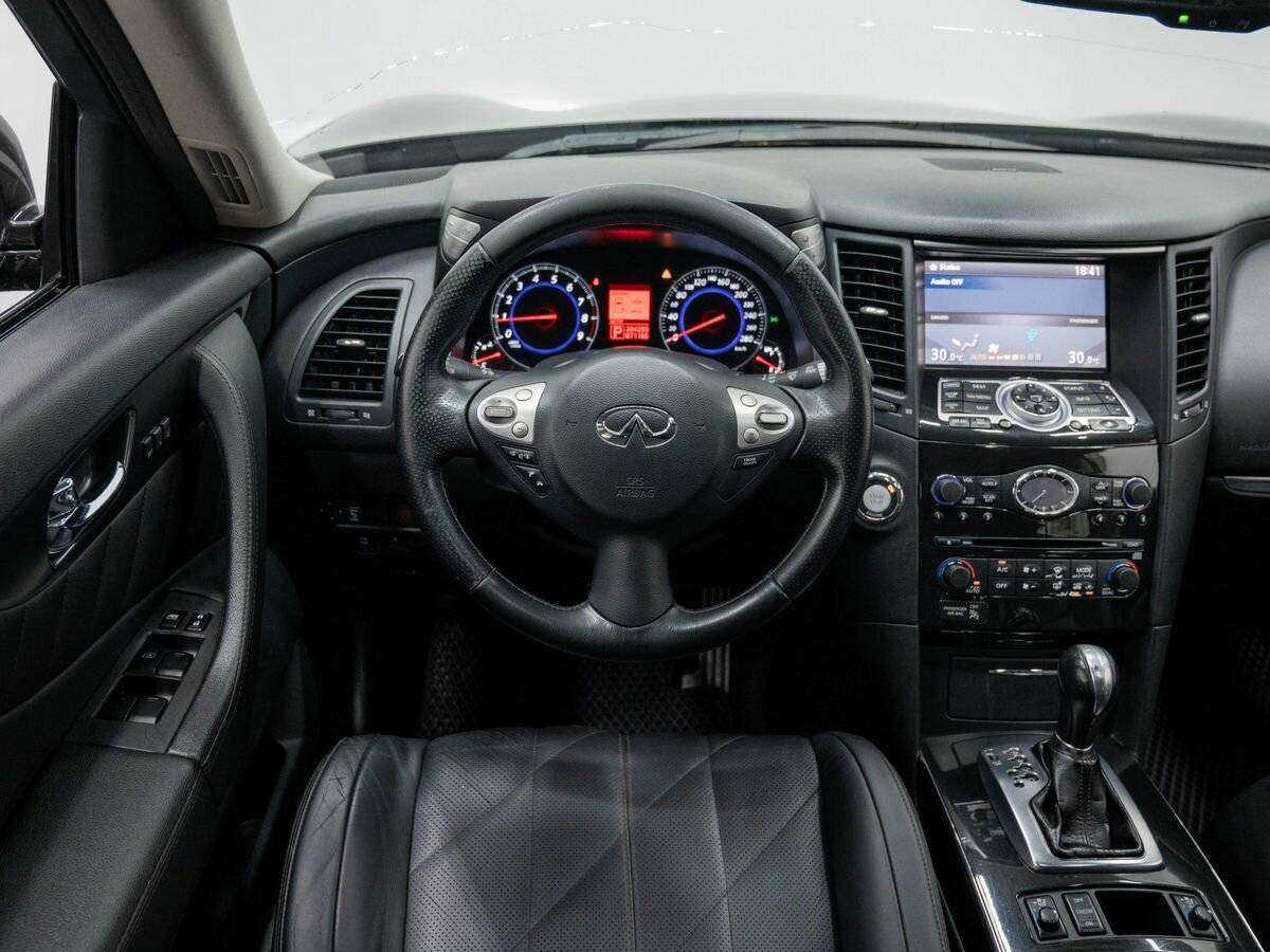 Купить Infiniti FX с пробегом. Фото: #10