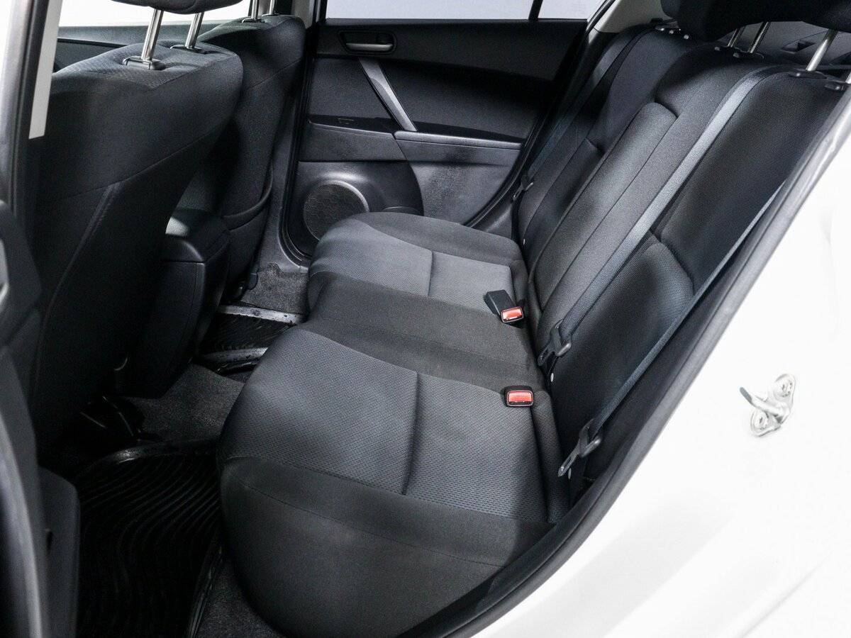 Купить Mazda 3 с пробегом. Фото: #9