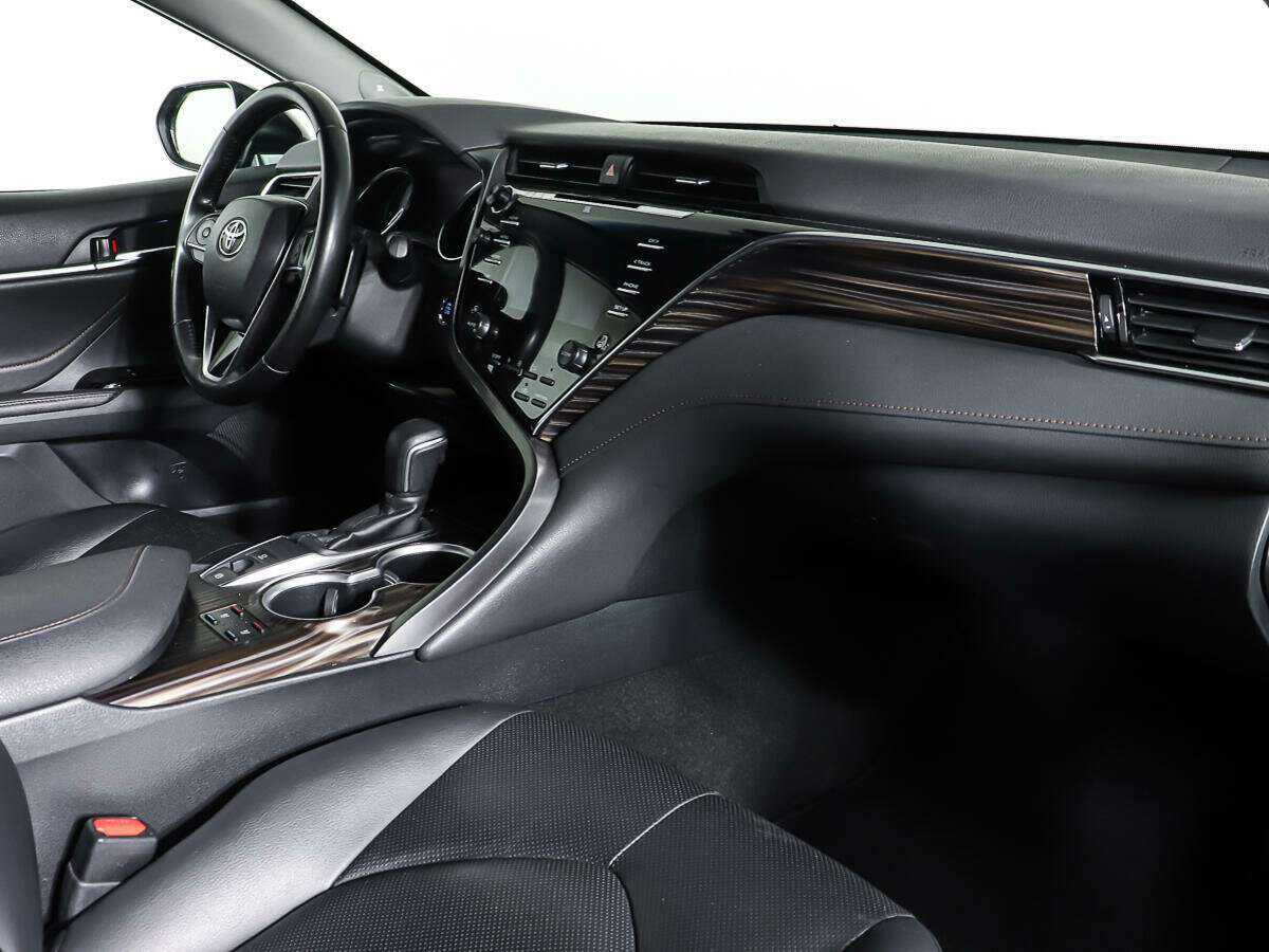 Купить Toyota Camry с пробегом. Фото: #8