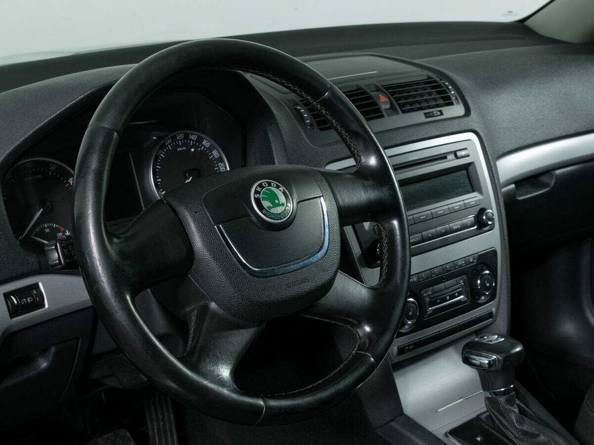 Купить Skoda Octavia с пробегом. Фото: #10