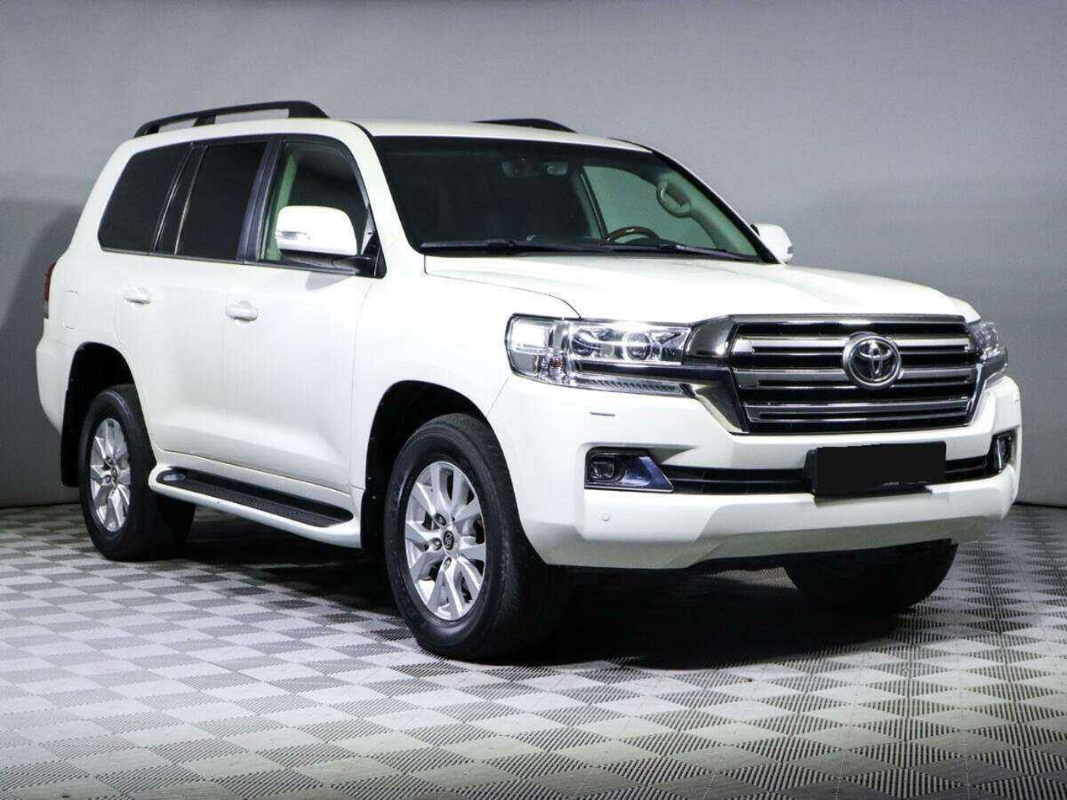 Купить Toyota Land Cruiser с пробегом. Фото: #2