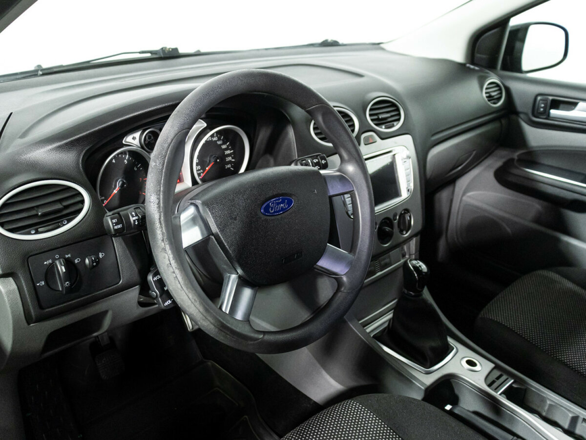 Купить Ford Focus с пробегом. Фото: #10
