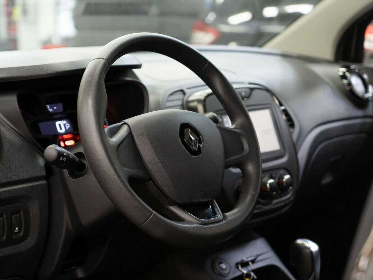 Купить Renault Kaptur с пробегом. Фото: #4