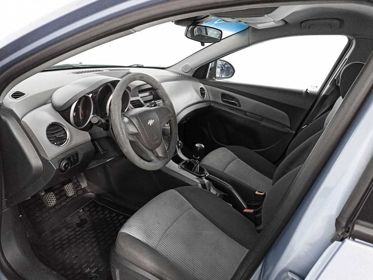 Купить Chevrolet Cruze с пробегом. Фото: #13