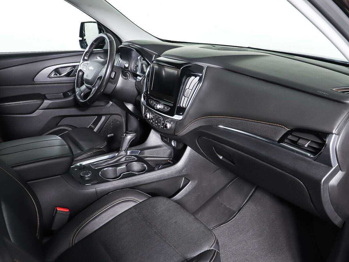 Купить Chevrolet Traverse с пробегом. Фото: #5