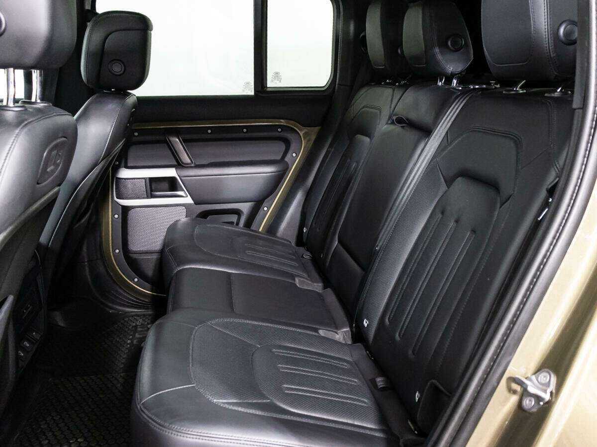 Купить Land Rover Defender с пробегом. Фото: #8