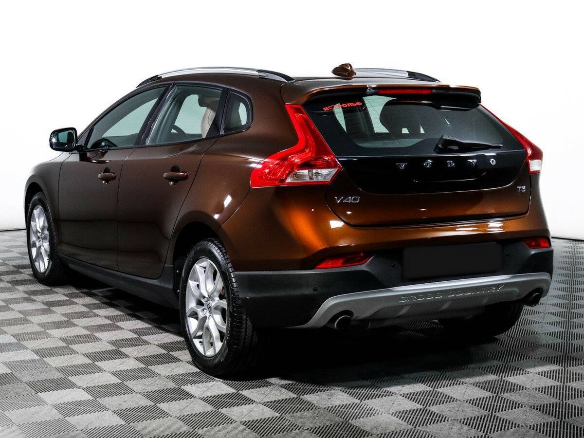 Купить Volvo V40 Cross Country с пробегом. Фото: #6