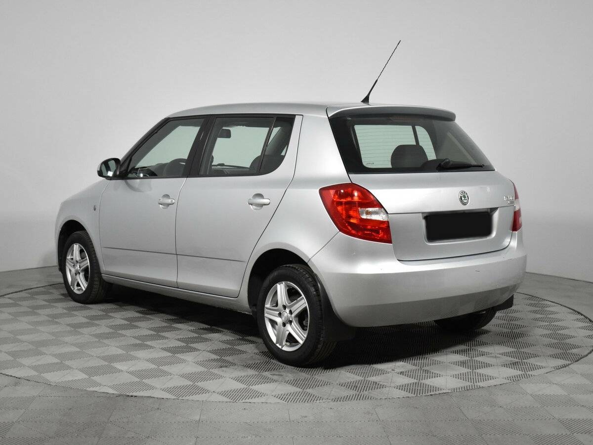 Купить Skoda Fabia с пробегом. Фото: #6