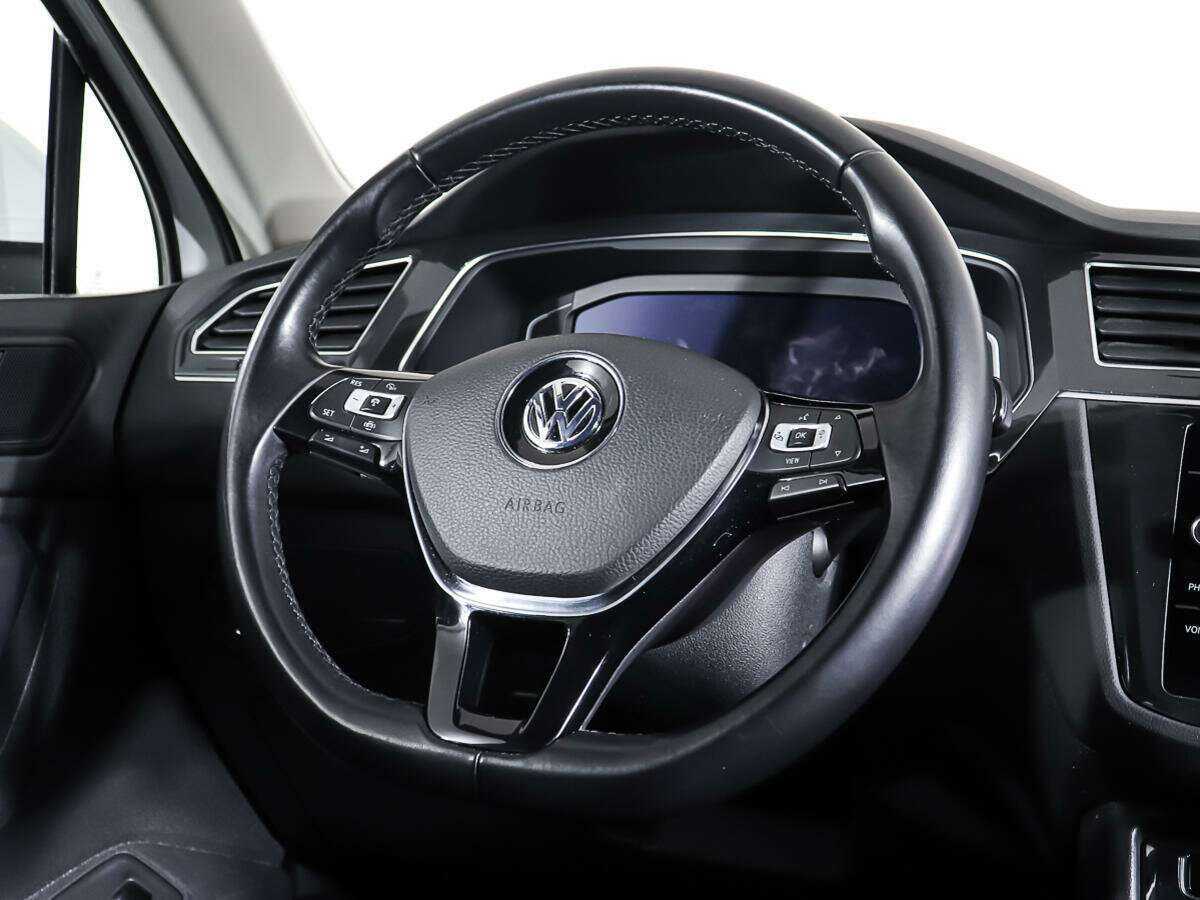 Купить Volkswagen Tiguan с пробегом. Фото: #14