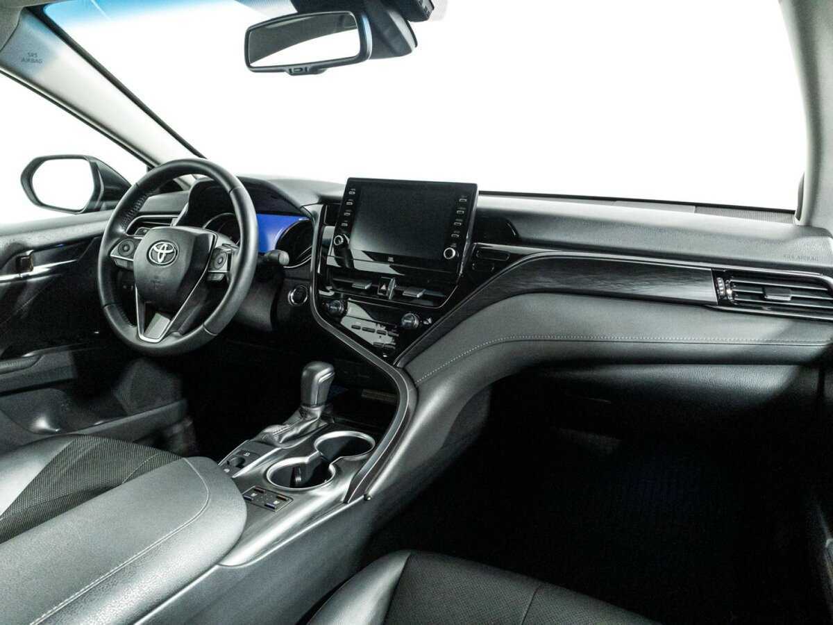 Купить Toyota Camry с пробегом. Фото: #8