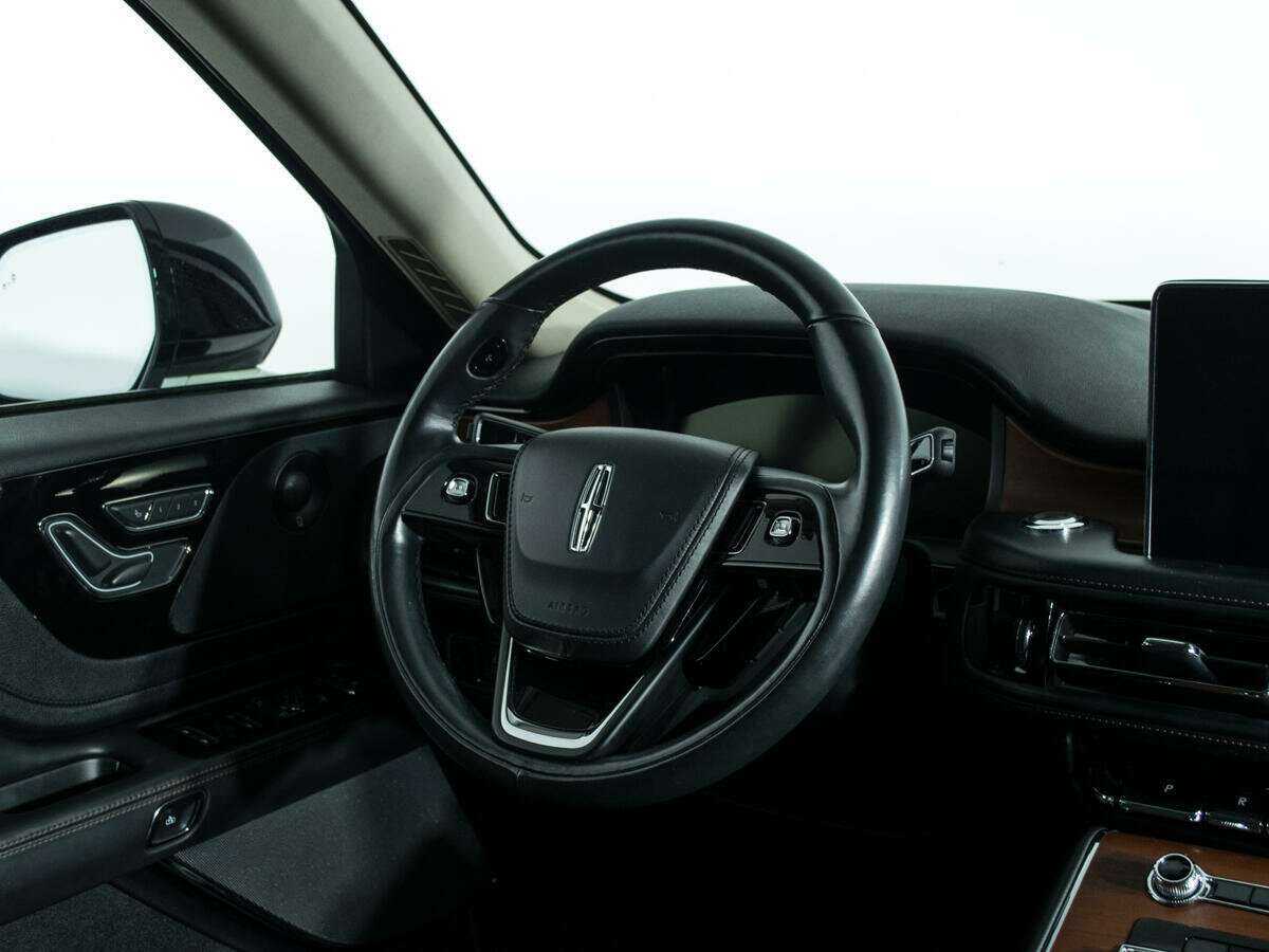 Купить Lincoln Aviator с пробегом. Фото: #11