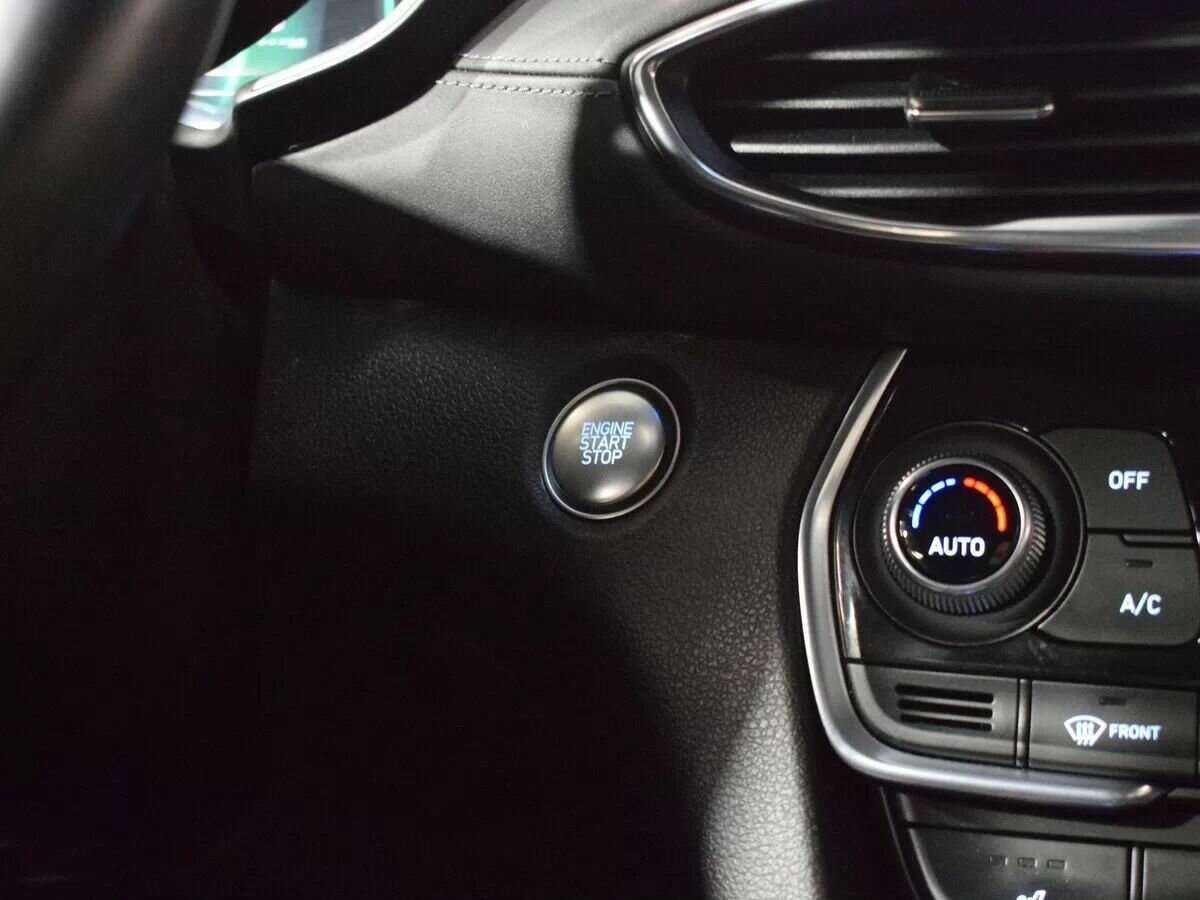 Купить Hyundai Santa Fe с пробегом. Фото: #21