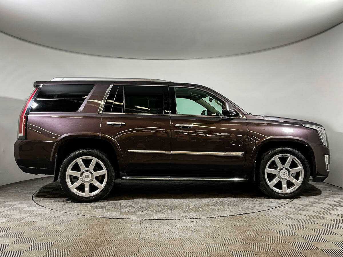 Купить Cadillac Escalade с пробегом. Фото: #3
