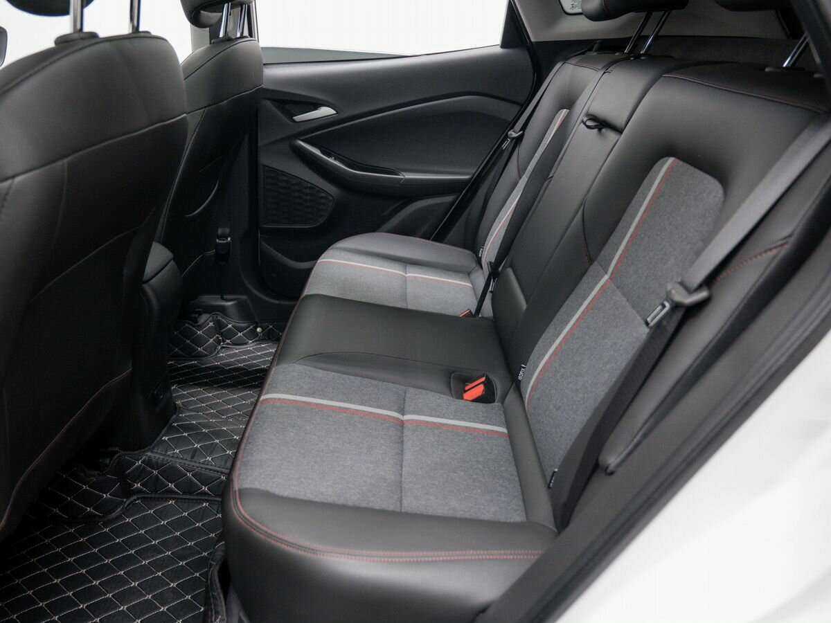 Купить Chevrolet Tracker с пробегом. Фото: #15