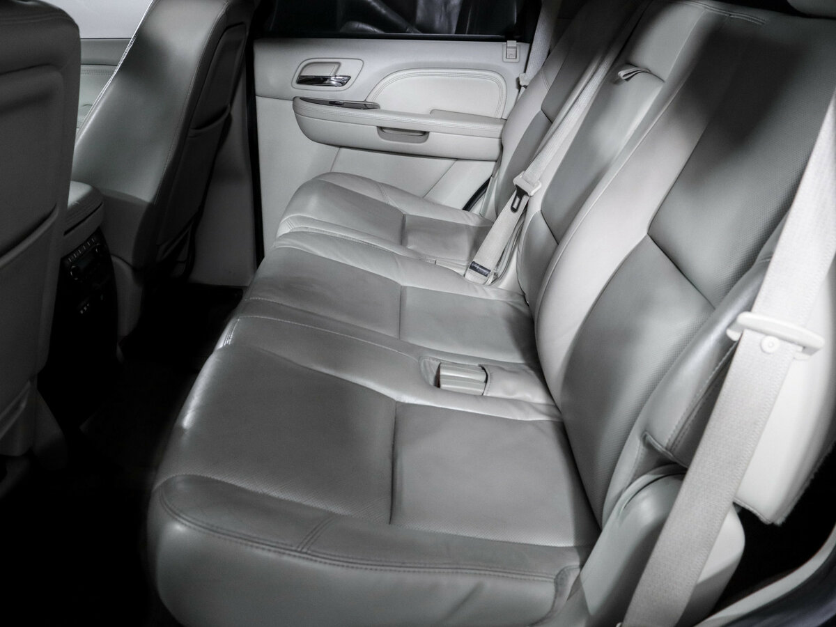 Купить Cadillac Escalade с пробегом. Фото: #9