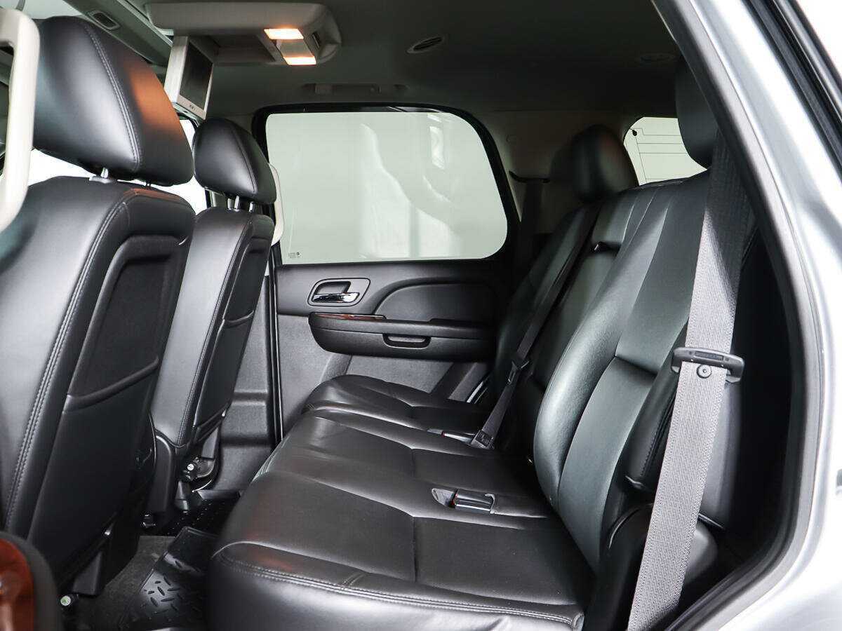 Купить Chevrolet Tahoe с пробегом. Фото: #9