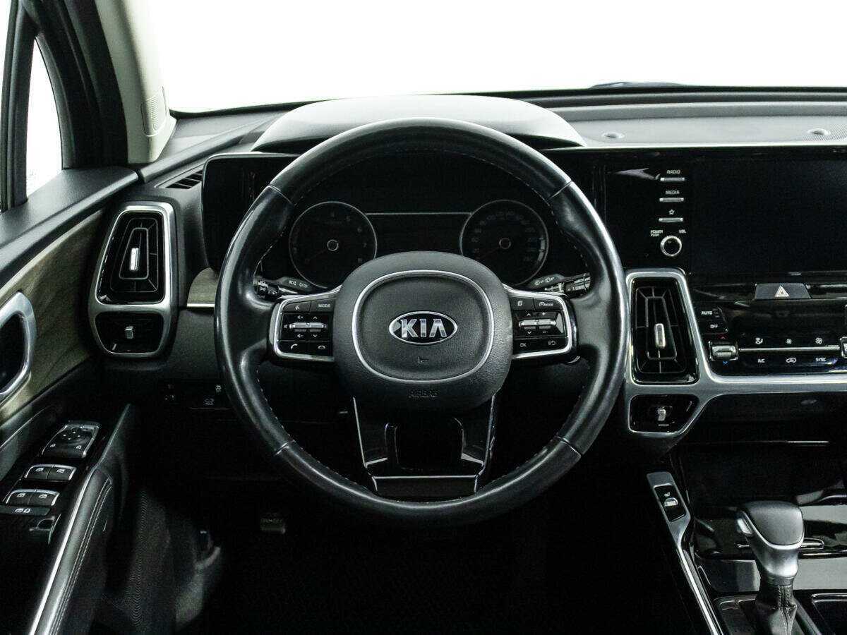 Купить Kia Sorento с пробегом. Фото: #20